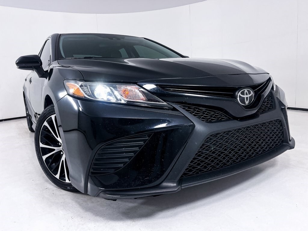 Used 2019 Toyota Camry SE with VIN 4T1B11HK6KU853057 for sale in Burlington, VT