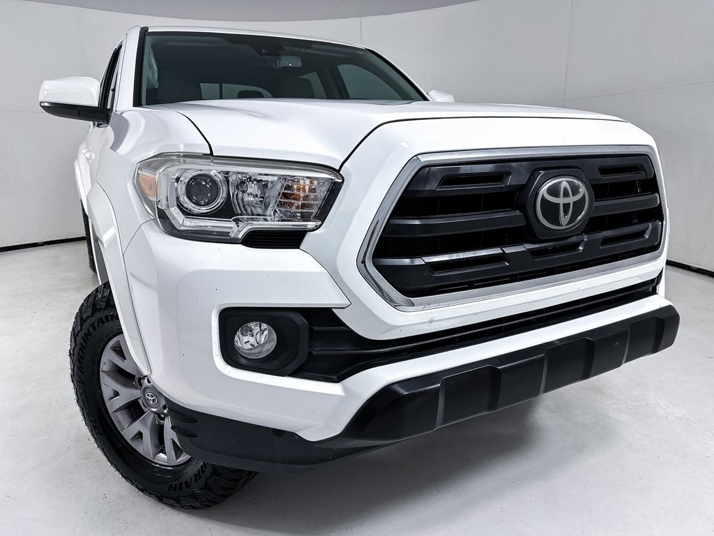 Used 2018 Toyota Tacoma SR5 with VIN 5TFBZ5DN0JX004107 for sale in Burlington, VT