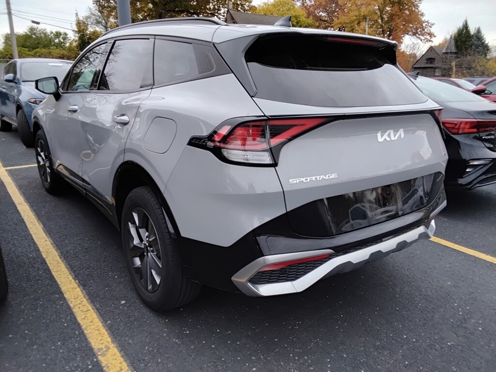 2023 Kia Sportage SX photo 2