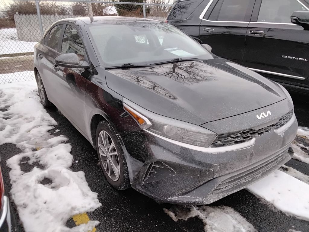 Used 2023 Kia Forte LXS Sedan
