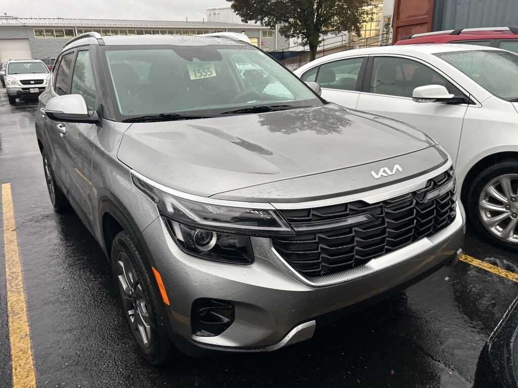Used 2024 Kia Seltos S SUV
