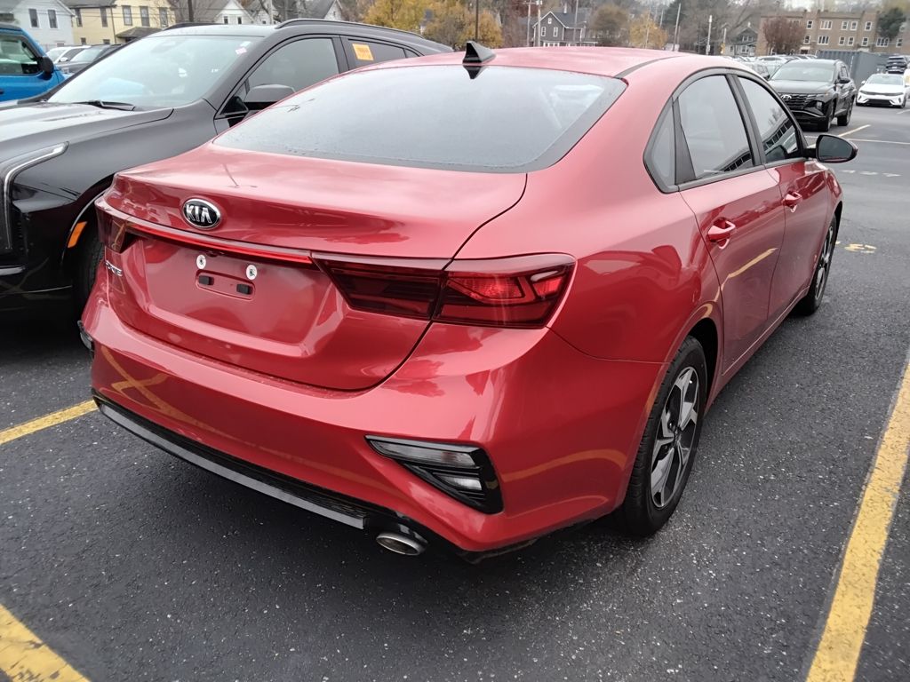 2019 Kia Forte LXS photo 4