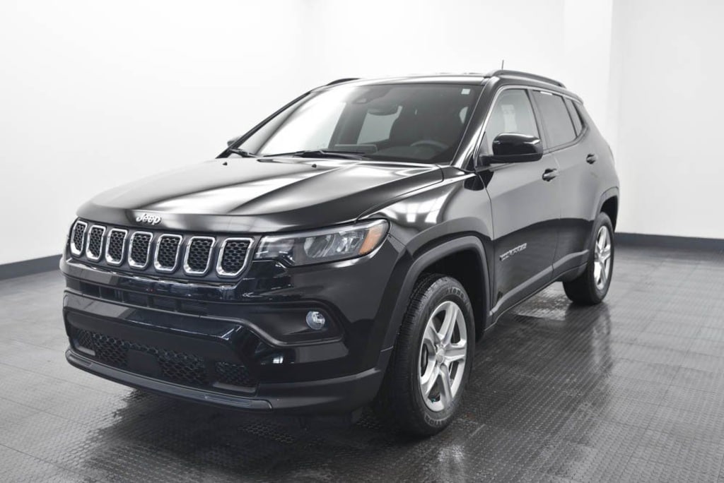 Used 2023 Jeep Compass Latitude SUV