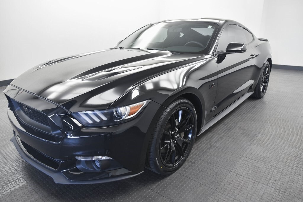 2017 Ford Mustang GT photo 3