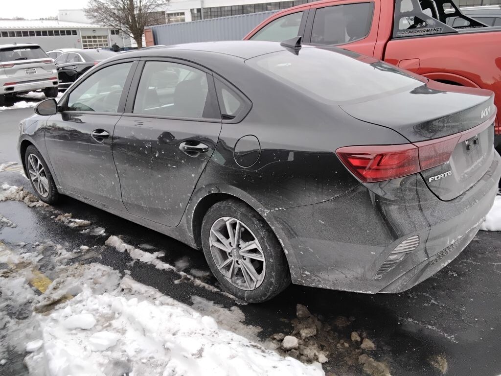 Used 2023 Kia Forte LXS Sedan