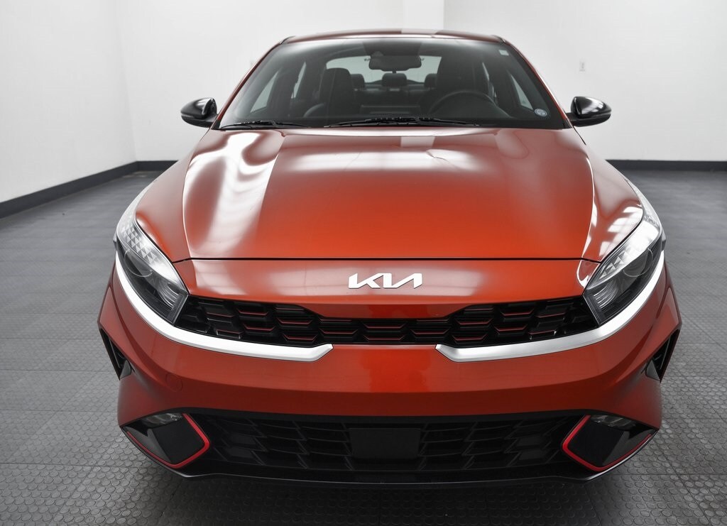2022 Kia Forte GT-Line photo 2
