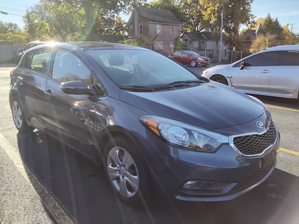 Used 2016 Kia Forte5 LX Hatchback
