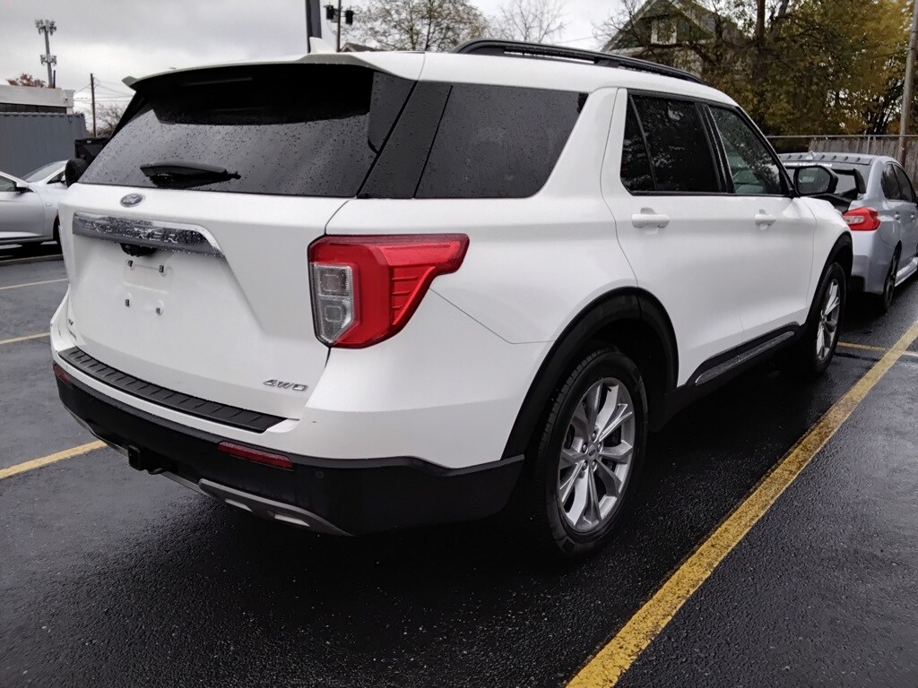 2021 Ford Explorer XLT photo 2