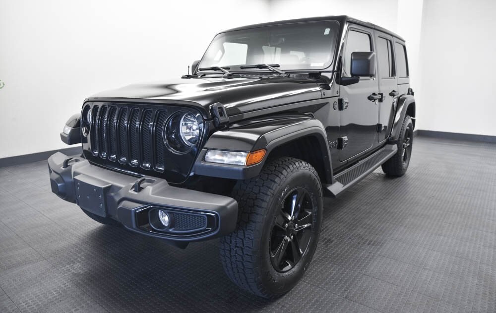 2021 Jeep Wrangler Unlimited Sahara Altitude photo 3