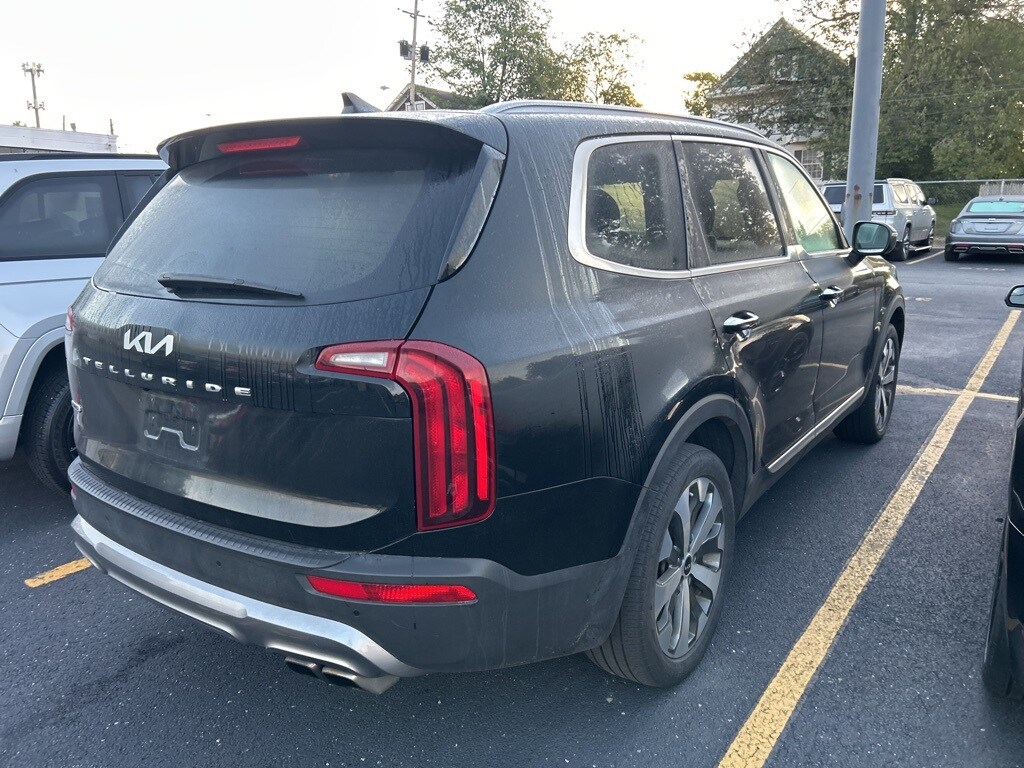 2022 Kia Telluride S photo 3