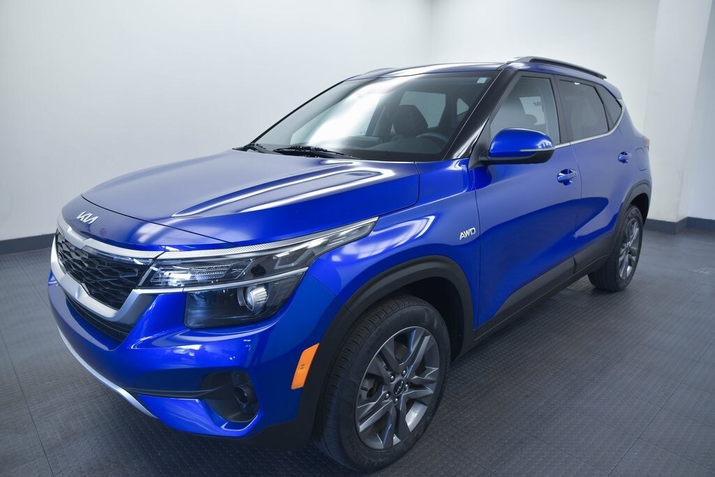 2023 Kia Seltos S photo 3