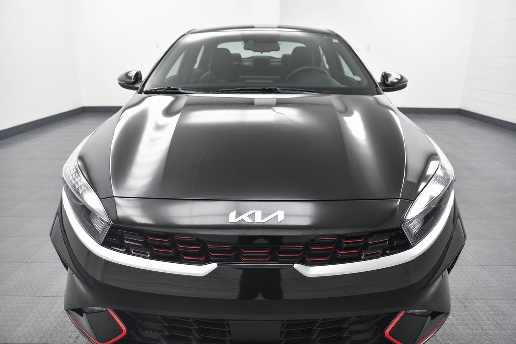 2024 Kia Forte GT-Line photo 2