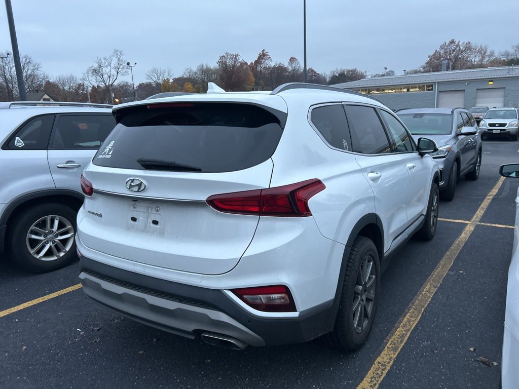 2020 Hyundai Santa Fe SEL photo 3