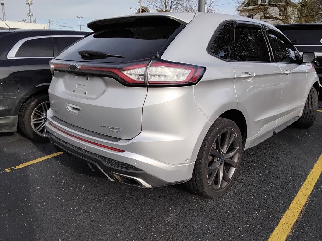 2016 Ford Edge Sport photo 2