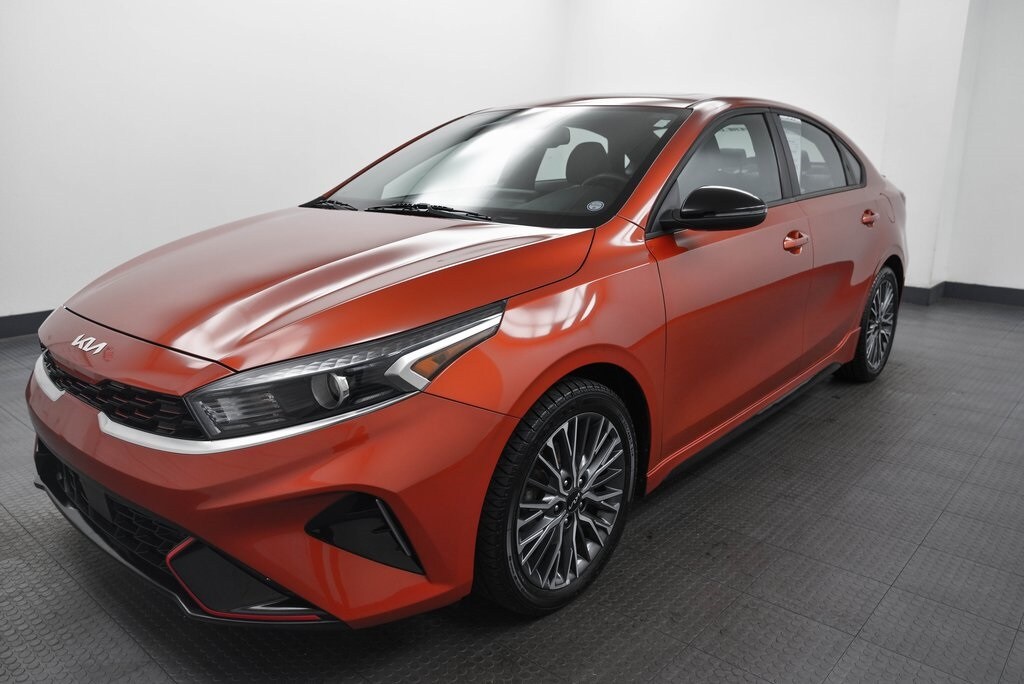 2022 Kia Forte GT-Line photo 3