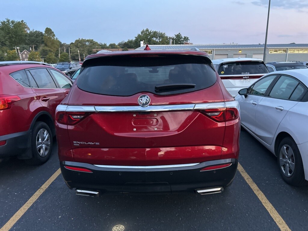 2024 Buick Enclave Premium photo 2