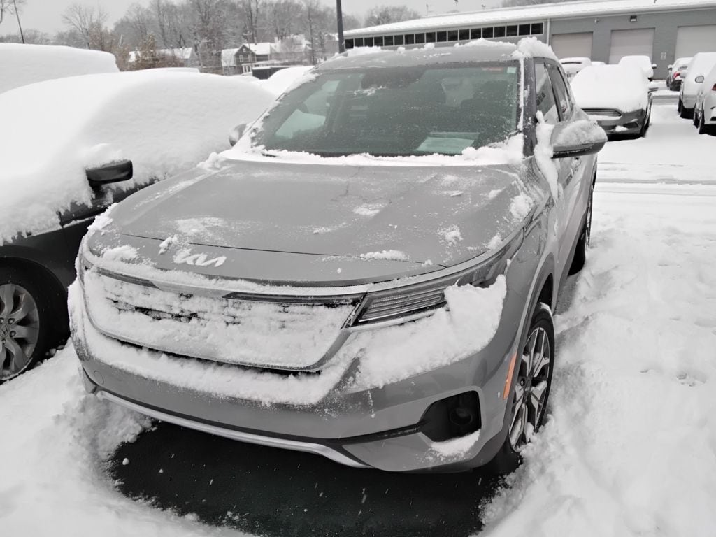 Used 2023 Kia Seltos EX SUV