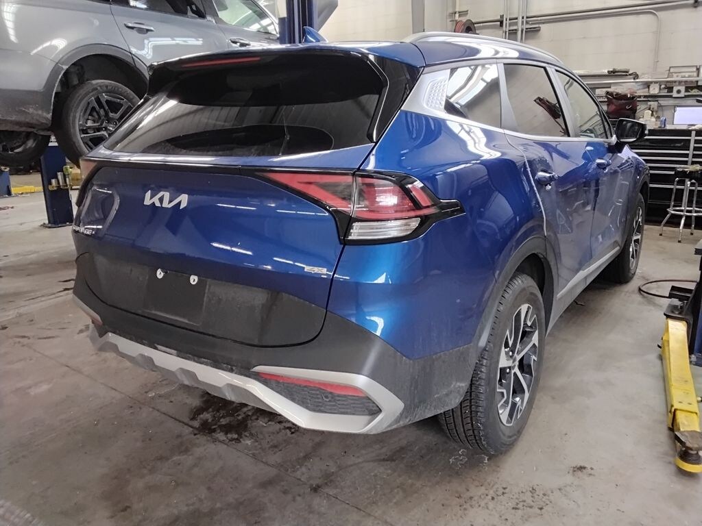 Used 2023 Kia Sportage EX SUV