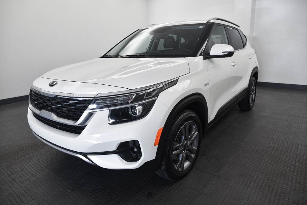 2021 Kia Seltos S photo 3
