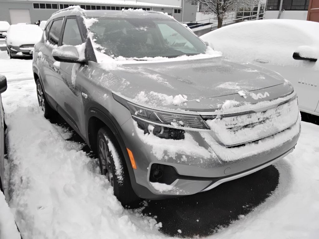 Used 2023 Kia Seltos EX SUV