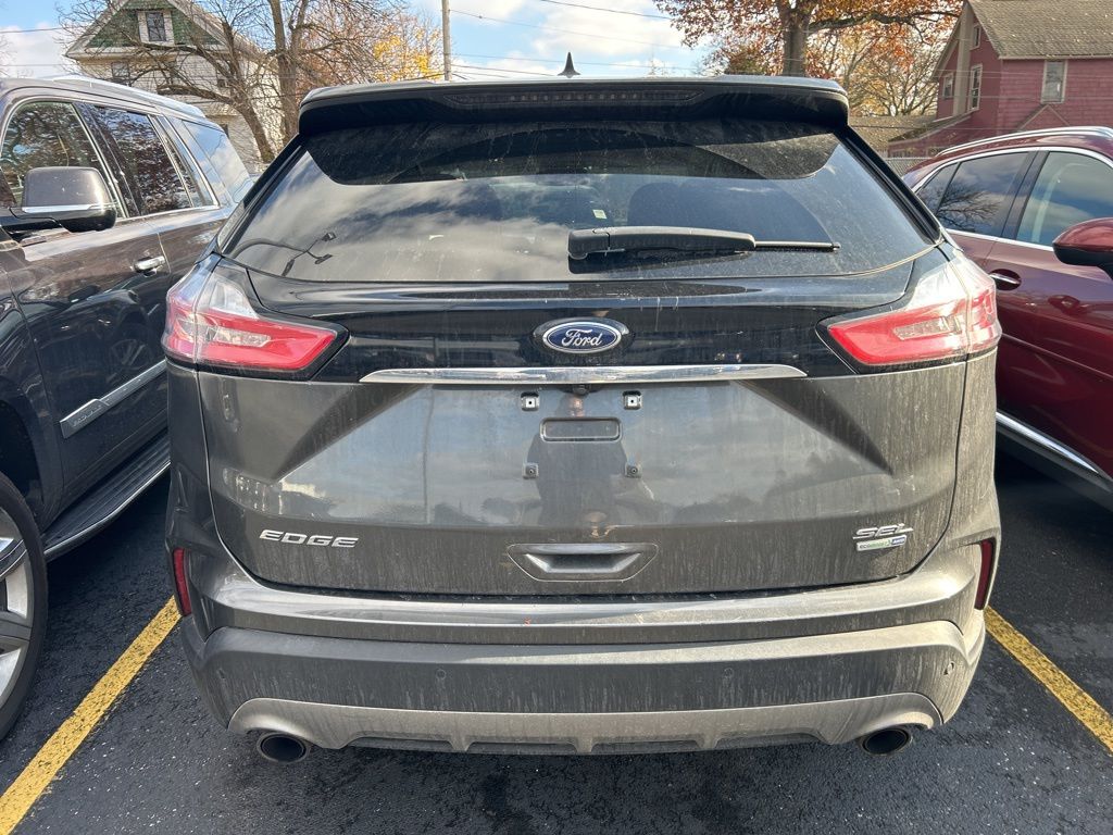 2019 Ford Edge SEL photo 3