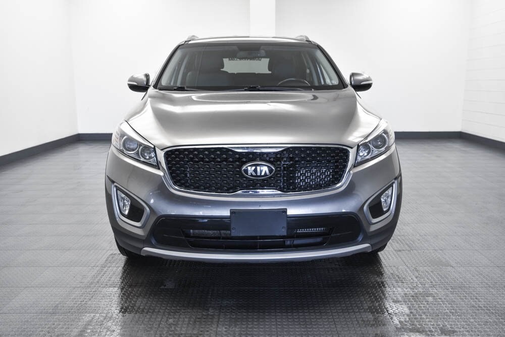 2016 Kia Sorento EX photo 2