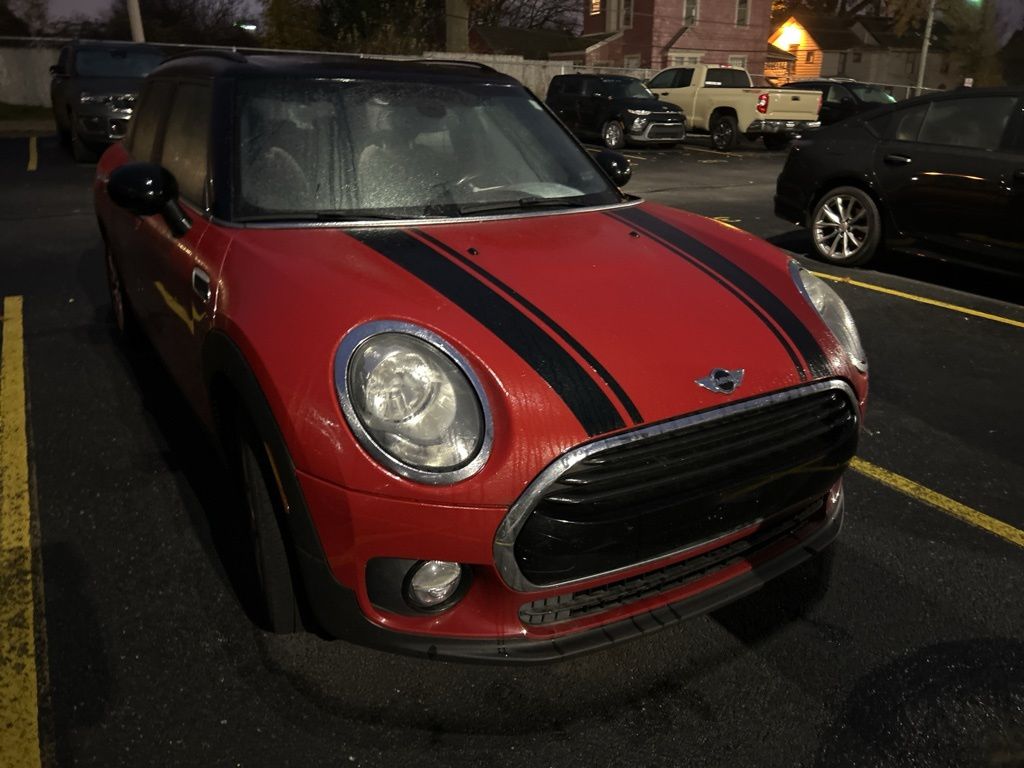 2016 Mini Clubman Base photo 2