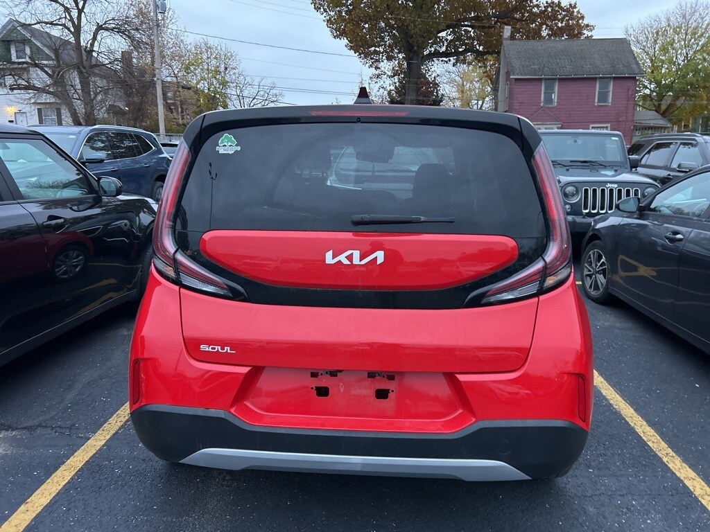 2023 Kia Soul LX photo 4