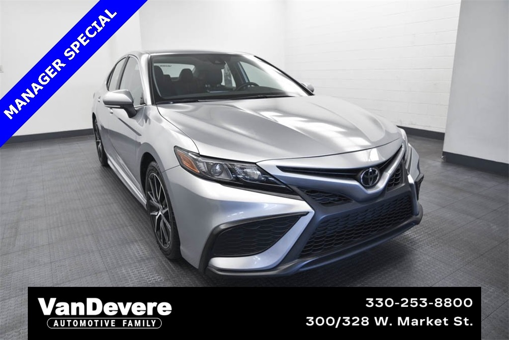 Used 2023 Toyota Camry SE Sedan