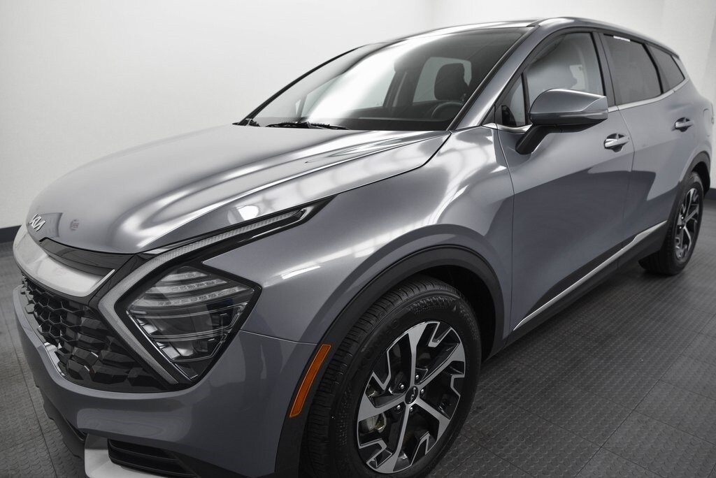 2024 Kia Sportage EX photo 3