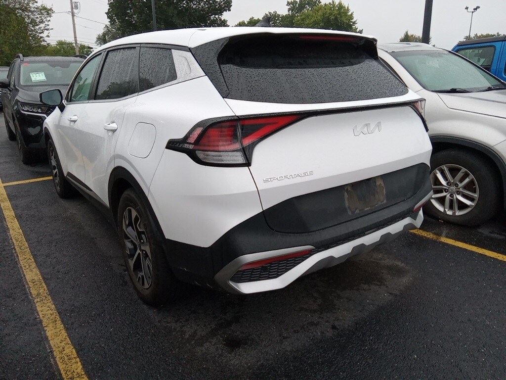 2024 Kia Sportage EX photo 4