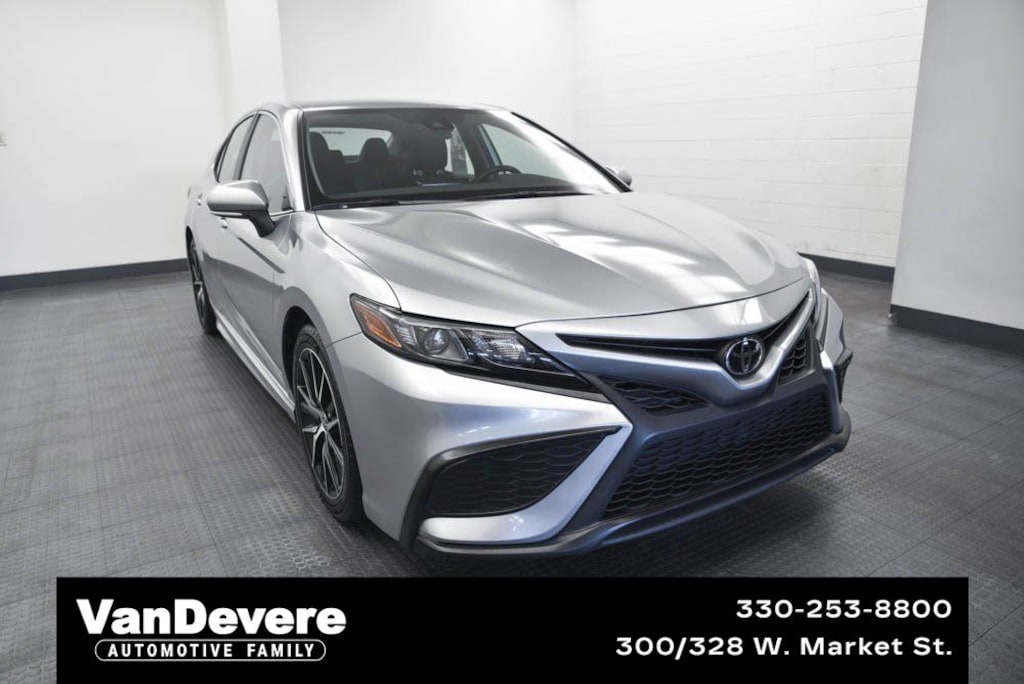 Used 2023 Toyota Camry SE Sedan