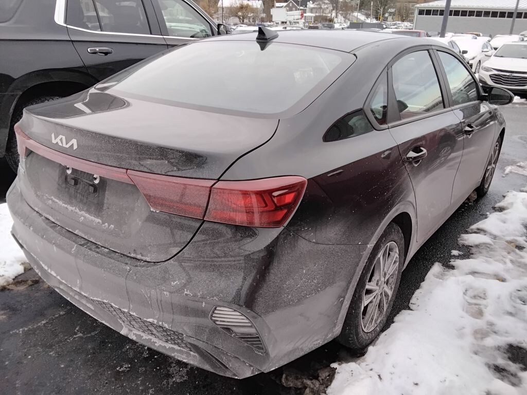 Used 2023 Kia Forte LXS Sedan