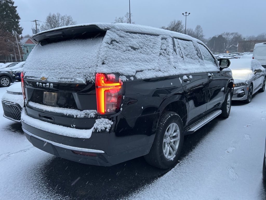 2023 Chevrolet Tahoe LT photo 3