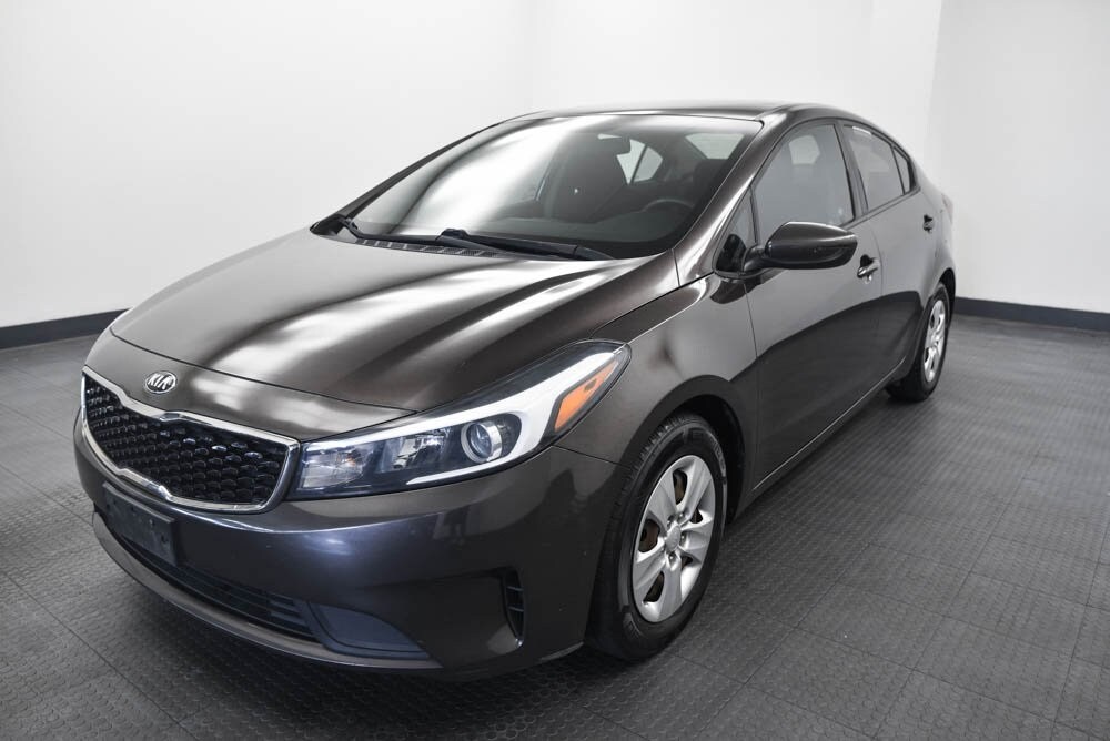 2018 Kia Forte LX Base photo 3