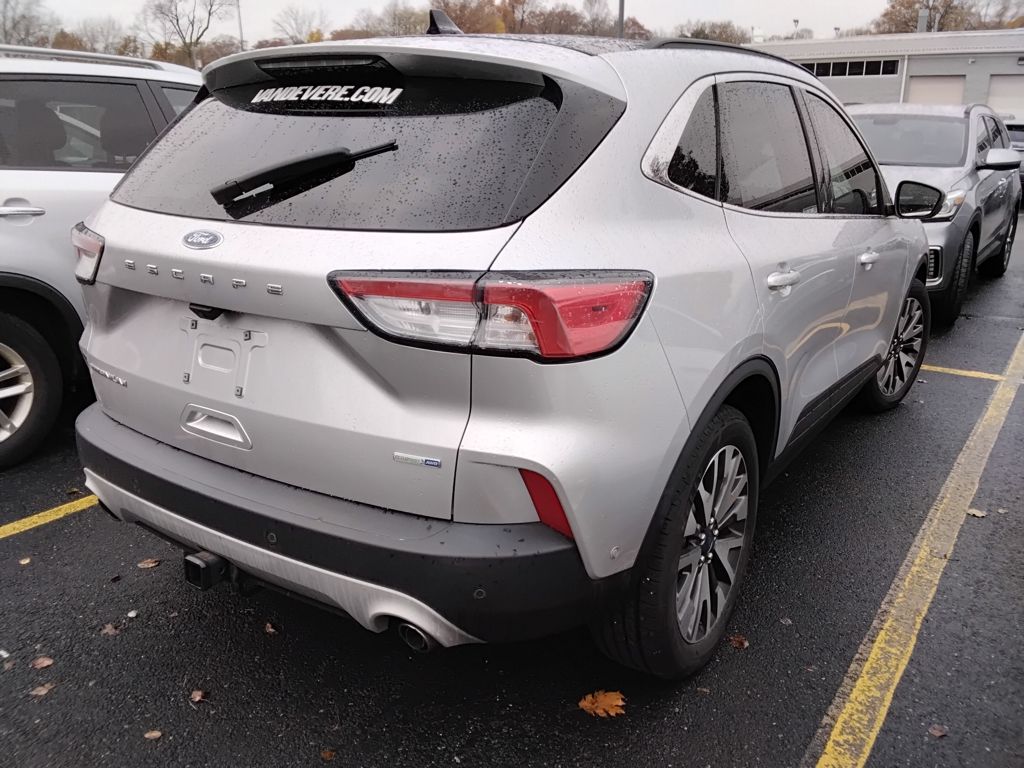 2020 Ford Escape Titanium photo 3