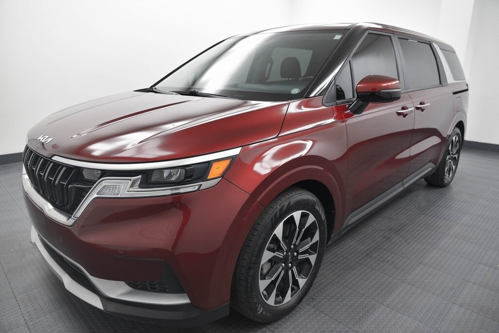 Used 2024 Kia Carnival EX Minivan/Van