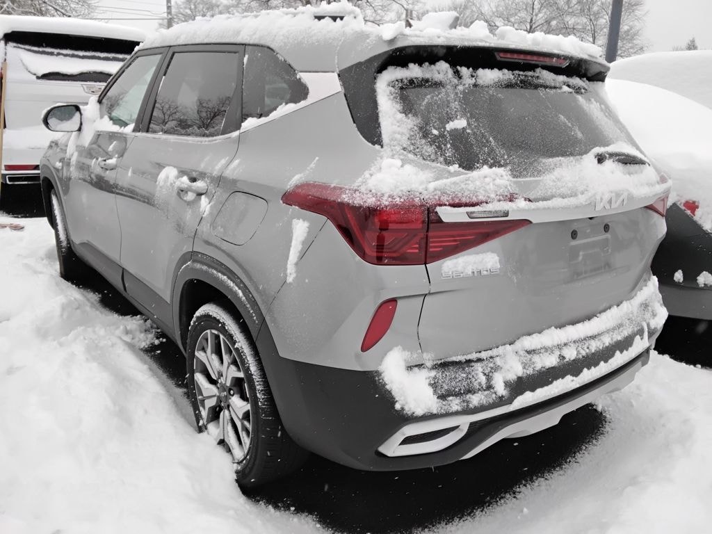 Used 2023 Kia Seltos EX SUV