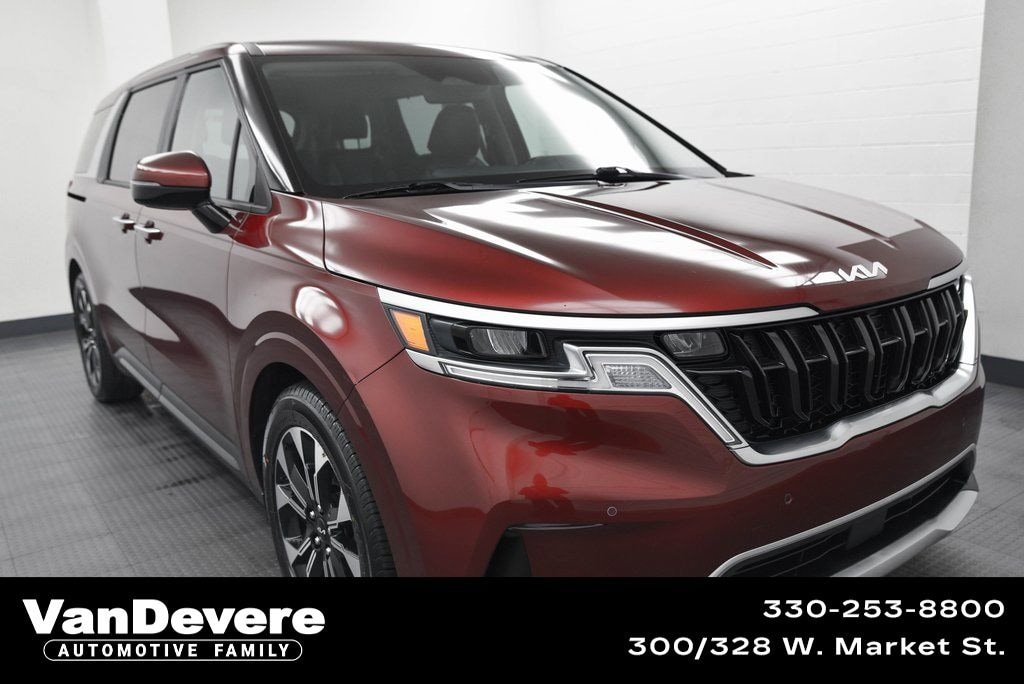 Used 2022 Kia Carnival EX Minivan/Van