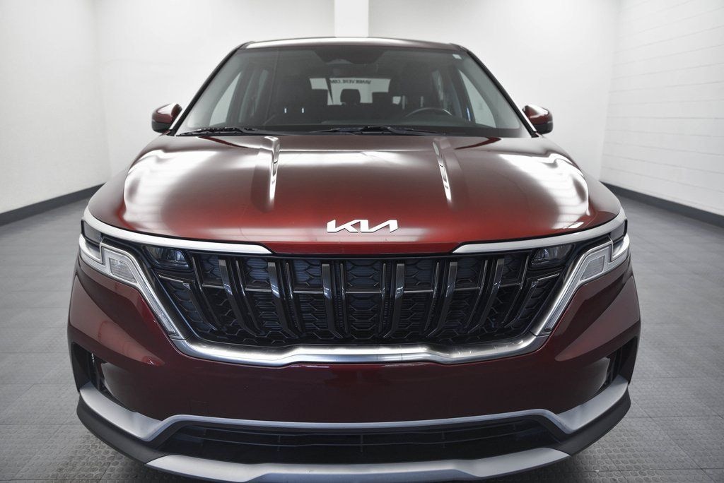 Used 2023 Kia Carnival LX Minivan/Van