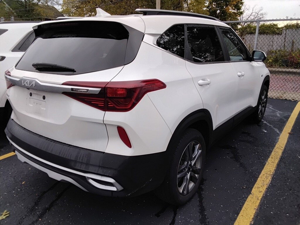 2023 Kia Seltos S photo 4