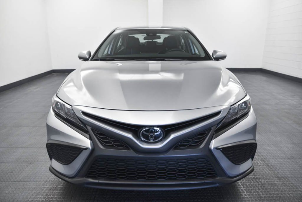Used 2023 Toyota Camry SE Sedan