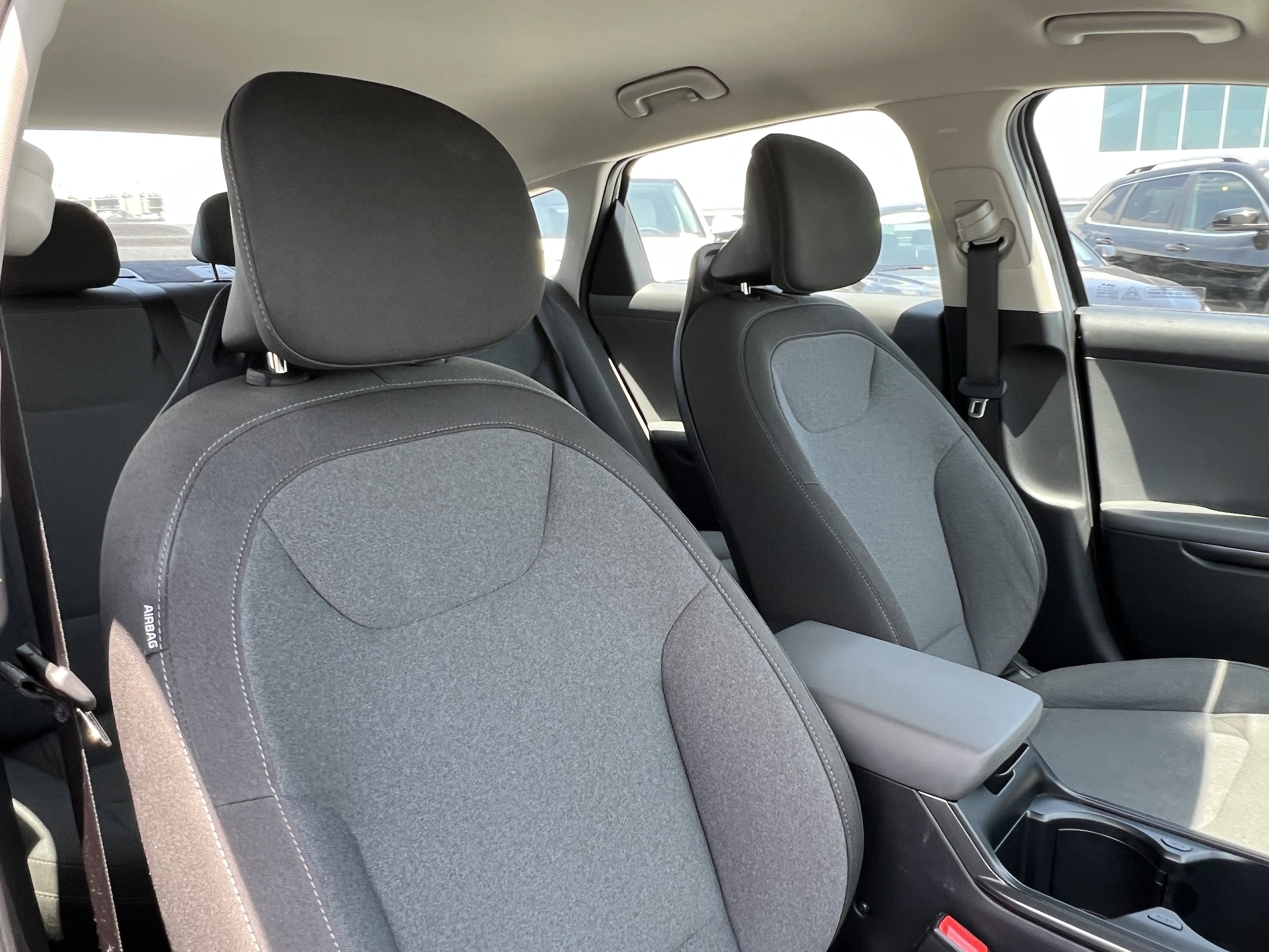 2025 Kia K4 LXS - Photo 18