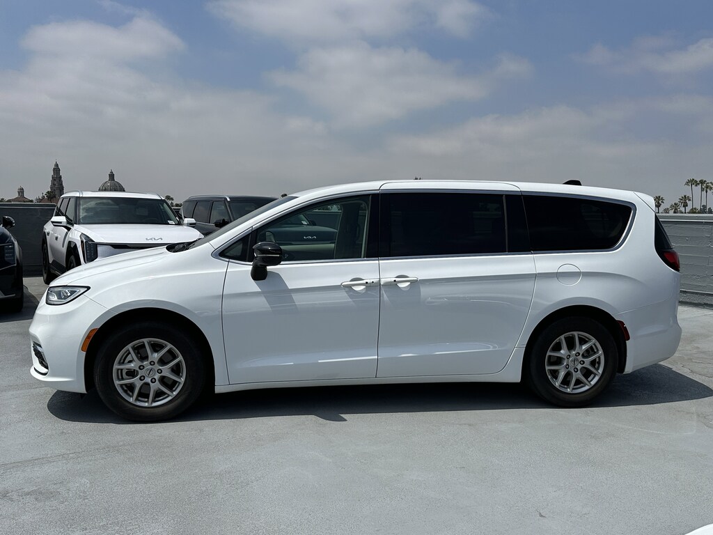 Used 2024 Chrysler Pacifica Touring L Van Passenger Van
