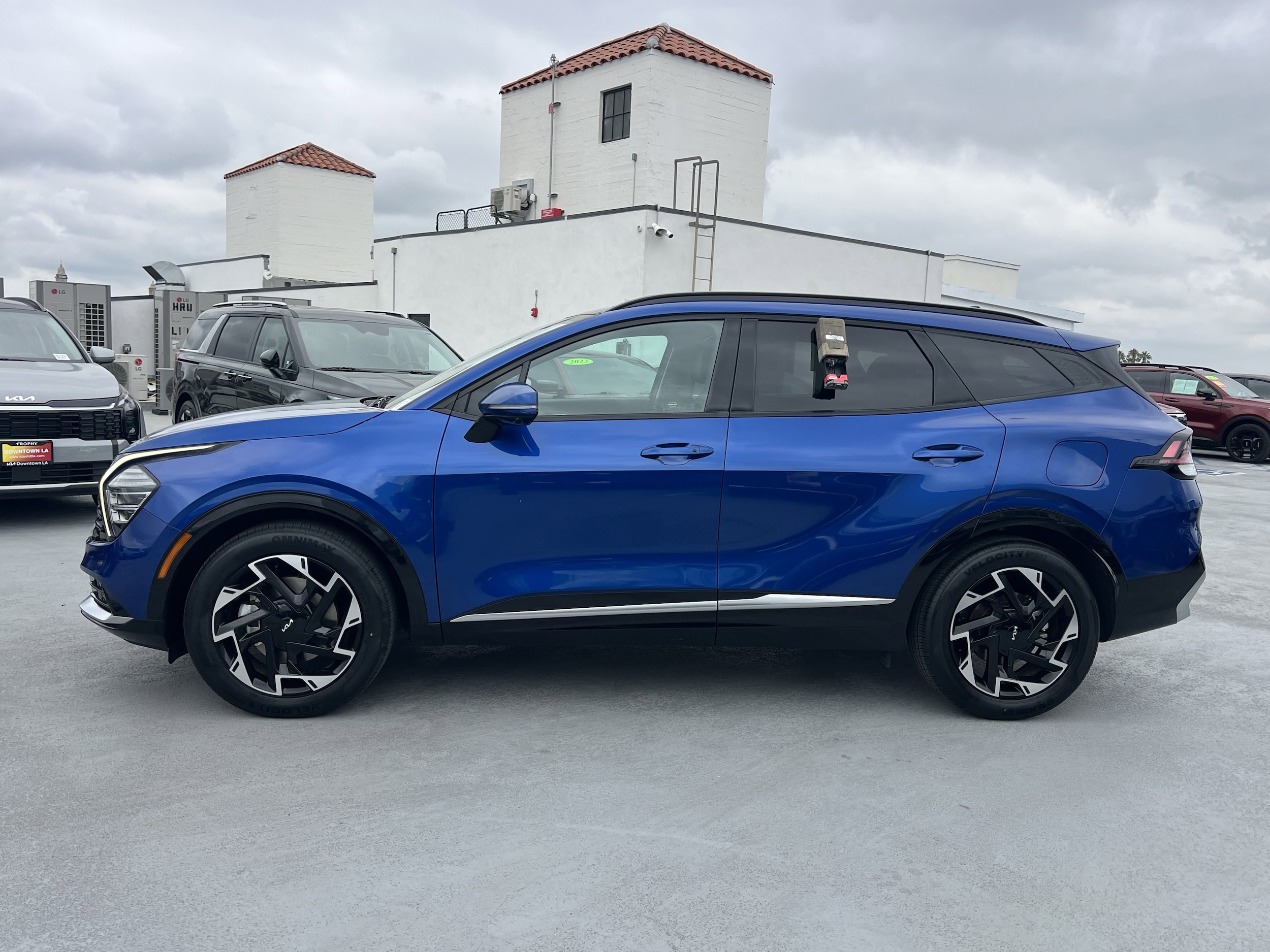 2023 Kia Sportage photo 3