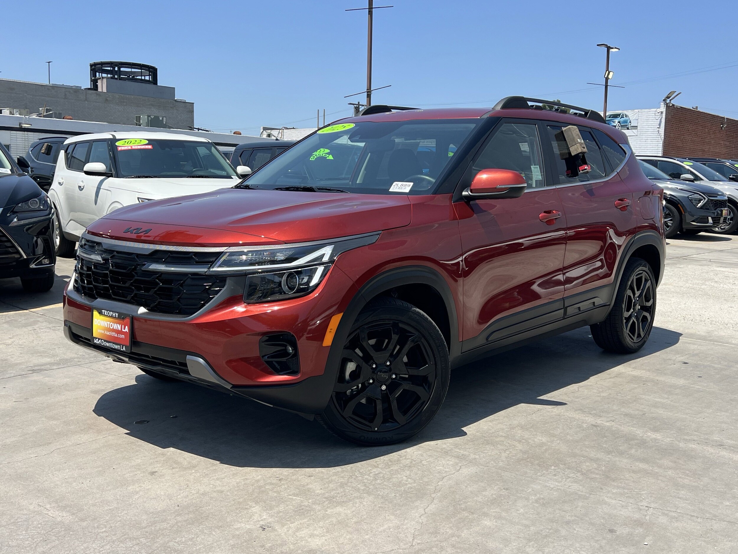 2025 Kia Seltos X-Line photo 2