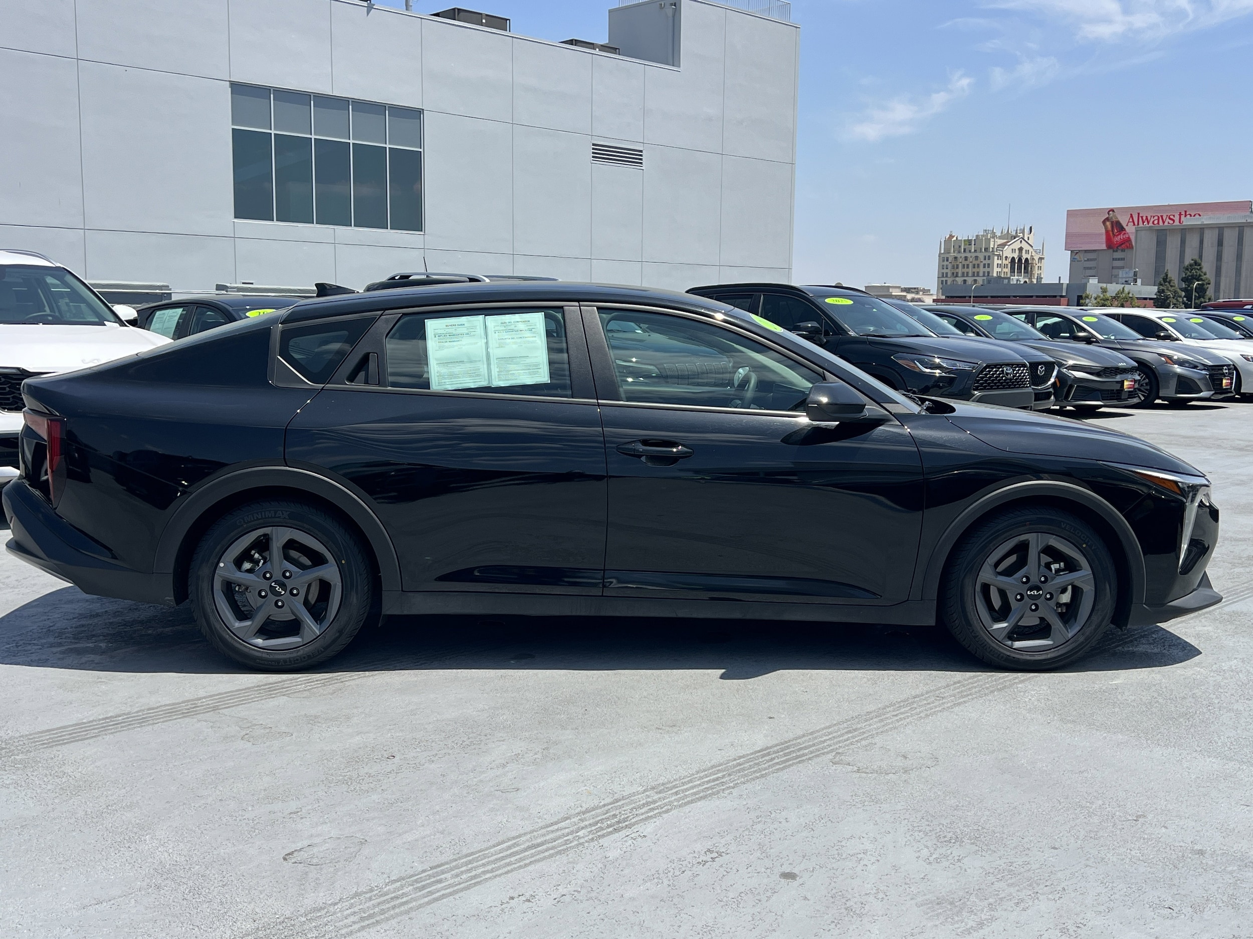 2025 Kia K4 LXS - Photo 9