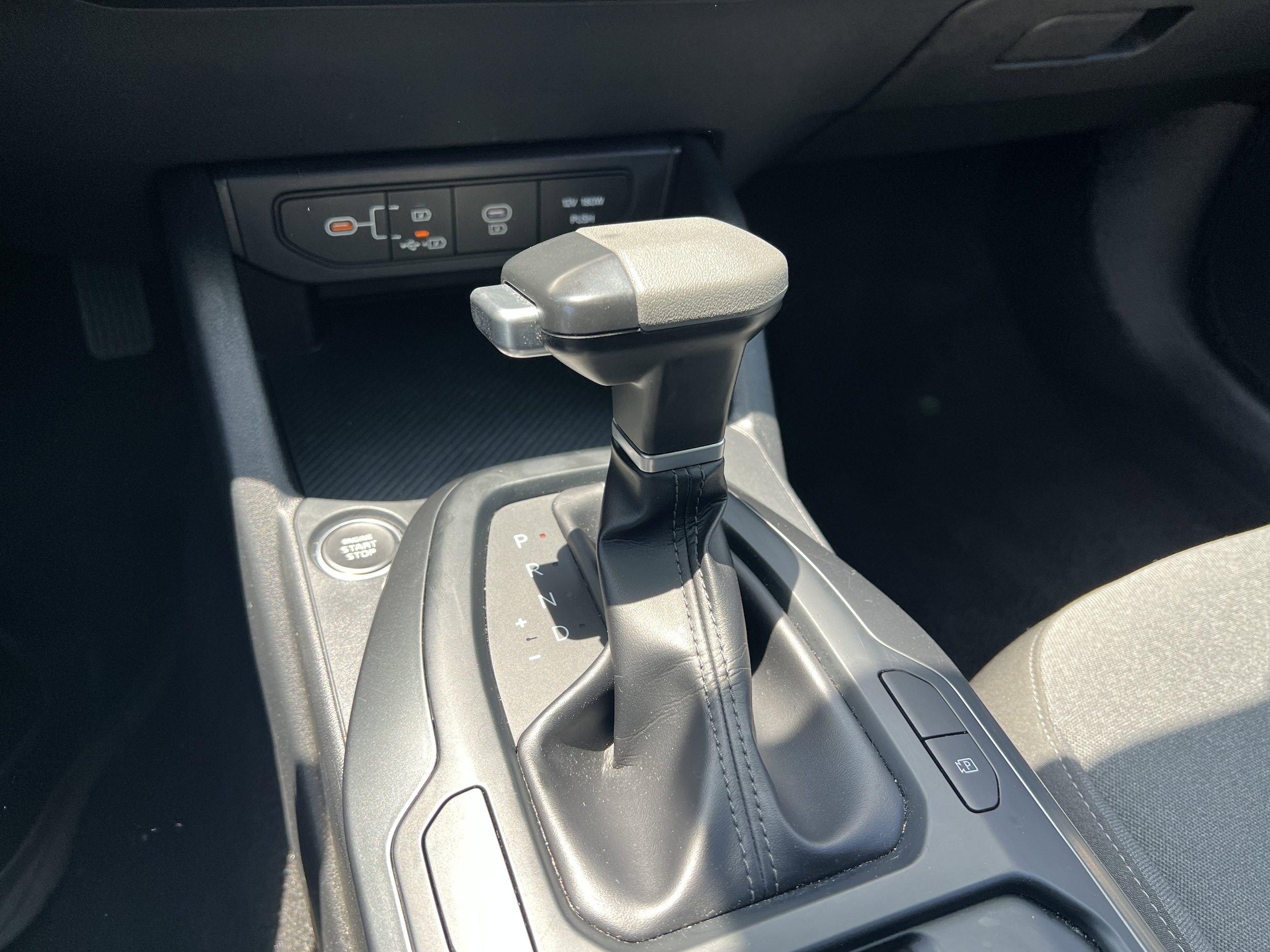 2025 Kia K4 LXS - Photo 31