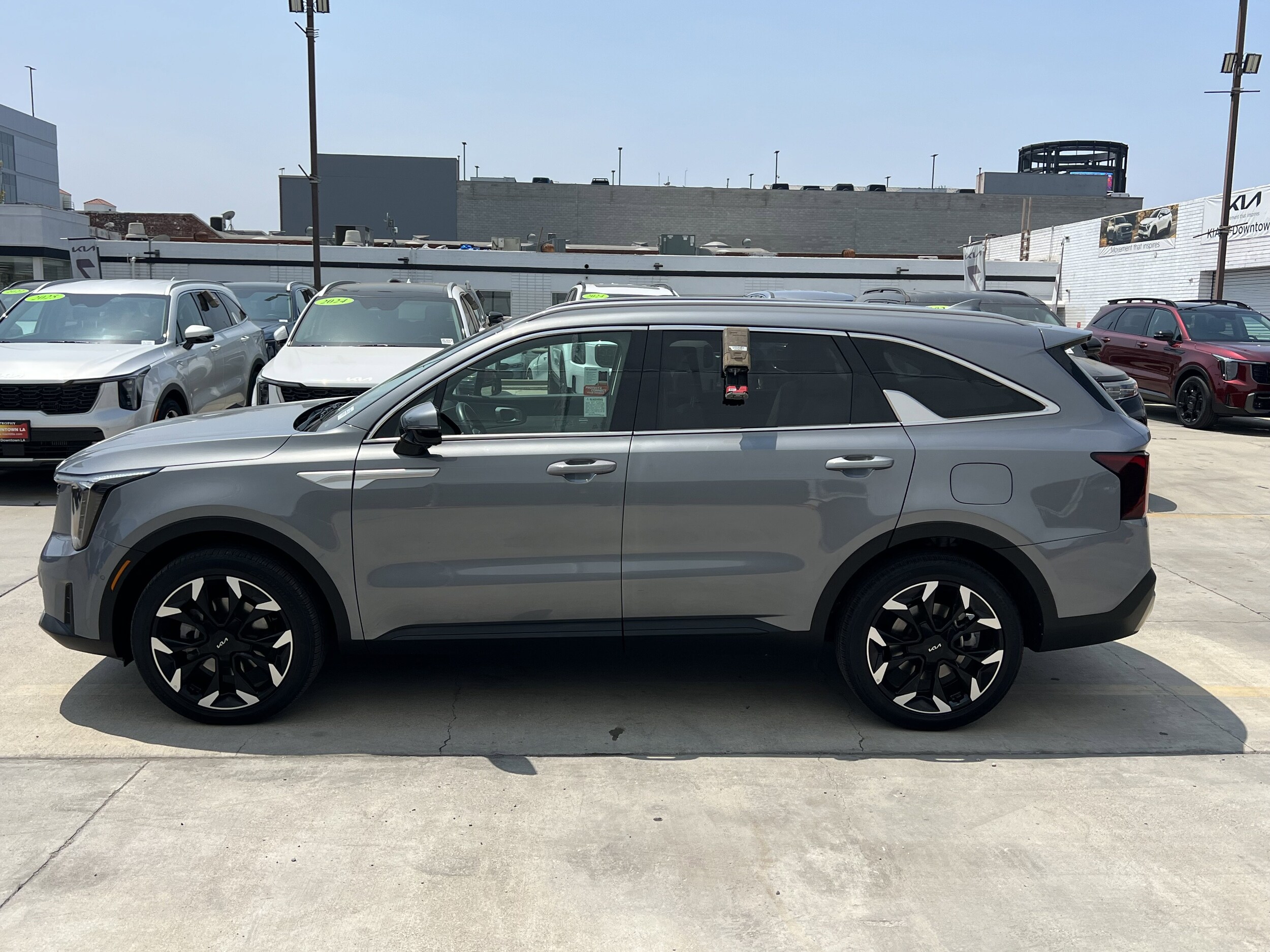 2024 Kia Sorento SX photo 3