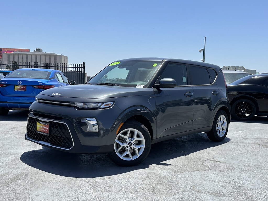 Certified 2022 Kia Soul LX Hatchback